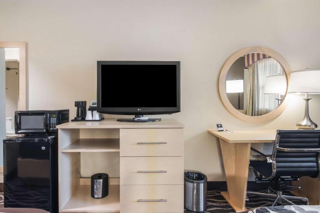 Americas Best Value Inn Alliance Екстериор снимка