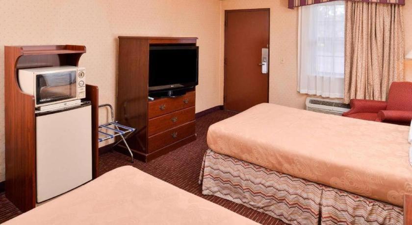 Americas Best Value Inn Alliance Екстериор снимка