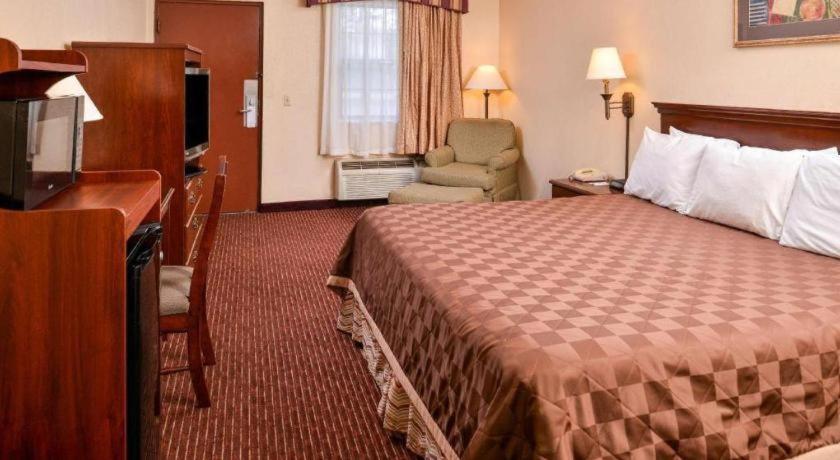 Americas Best Value Inn Alliance Екстериор снимка